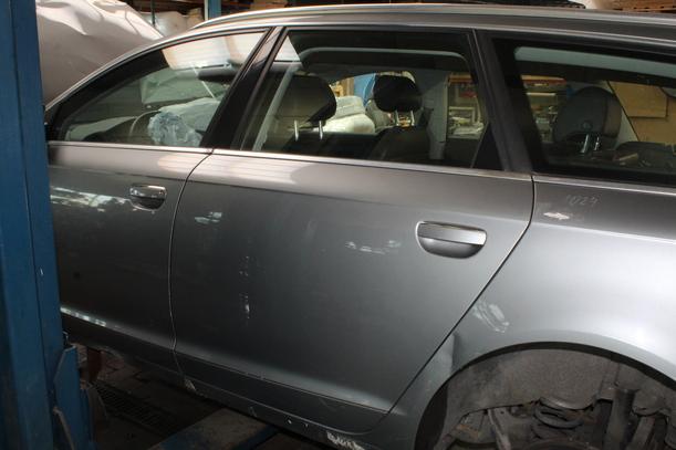 Foto: TÜR HINTEN LINKS ( AVANT ) eines Audi A6 allroad quattro 2.7 TDI tiptronic DPF GL