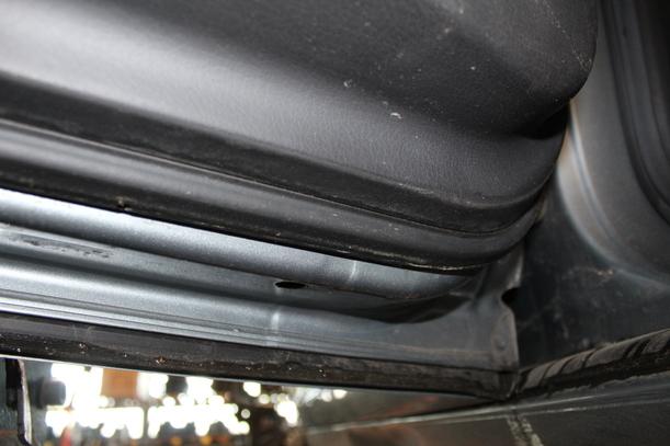 Foto: TÜR HINTEN LINKS ( AVANT ) eines Audi A6 allroad quattro 2.7 TDI tiptronic DPF GL