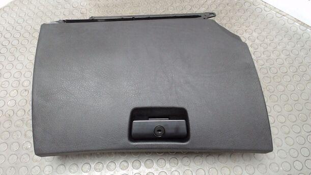 Foto: HANDSCHUHFACH eines BMW X5 3.0 d GL