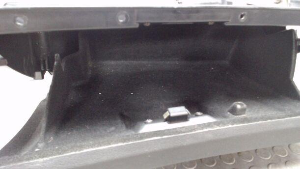 Foto: HANDSCHUHFACH eines BMW X5 3.0 d GL