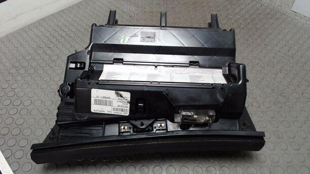 Foto: HANDSCHUHFACH eines BMW X5 3.0 d GL