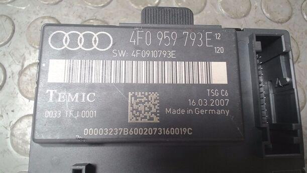 Foto: TÜRSTEUERGERÄT VORN LINKS eines Audi A6 allroad quattro 2.7 TDI tiptronic DPF GL