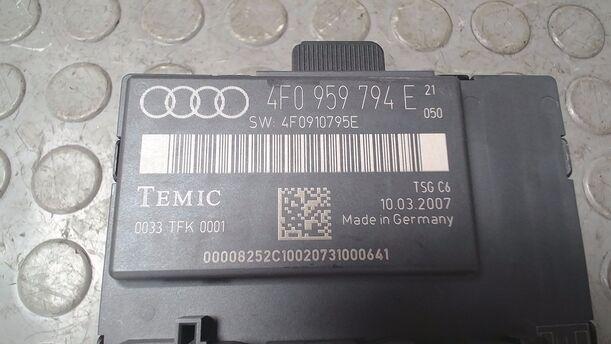Foto: TÜRSTEUERGERÄT HINTEN RECHTS eines Audi A6 allroad quattro 2.7 TDI tiptronic DPF GL