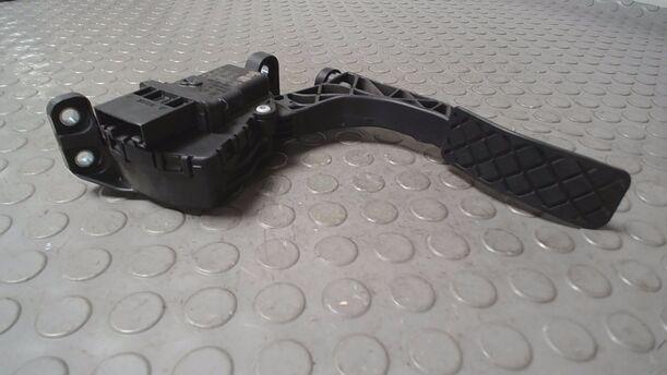 Foto: GASPEDAL eines Audi A6 allroad quattro 2.7 TDI tiptronic DPF GL
