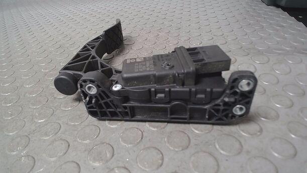 Foto: GASPEDAL eines Audi A6 allroad quattro 2.7 TDI tiptronic DPF GL