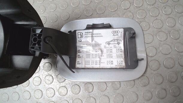 Foto: TANKKLAPPE/ TANKDECKEL eines Audi A6 allroad quattro 2.7 TDI tiptronic DPF GL