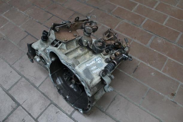 Foto: SCHALTGETRIEBE 5-GANG eines Hyundai Getz 1.1 GL