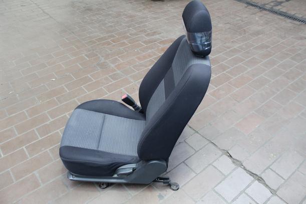Foto: FAHRERSITZ (4/5-Türer) eines Hyundai Getz 1.1 GL