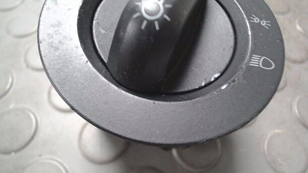 Foto: LICHTSCHALTER eines Audi A6 allroad quattro 2.7 TDI tiptronic DPF GL
