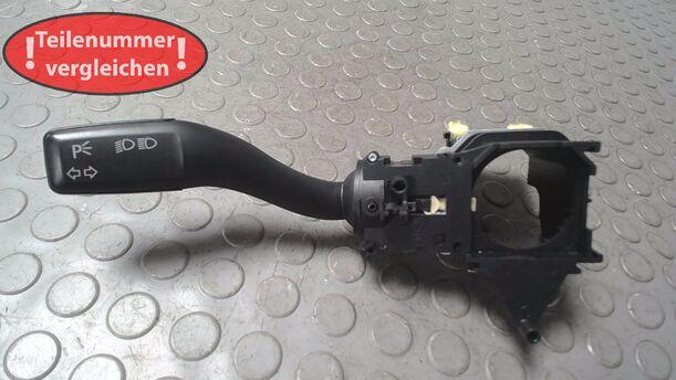 Foto: BLINKSCHALTER/ KOMBISCHALTER eines Audi A6 allroad quattro 2.7 TDI tiptronic DPF GL