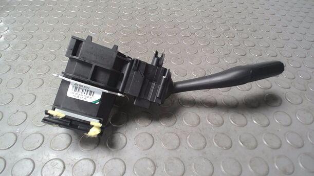 Foto: BLINKSCHALTER/ KOMBISCHALTER eines Audi A6 allroad quattro 2.7 TDI tiptronic DPF GL