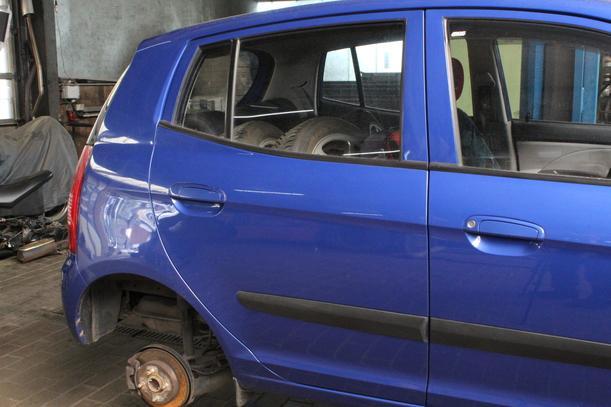 Foto: TÜR HINTEN RECHTS eines Kia Picanto 1.1 GL