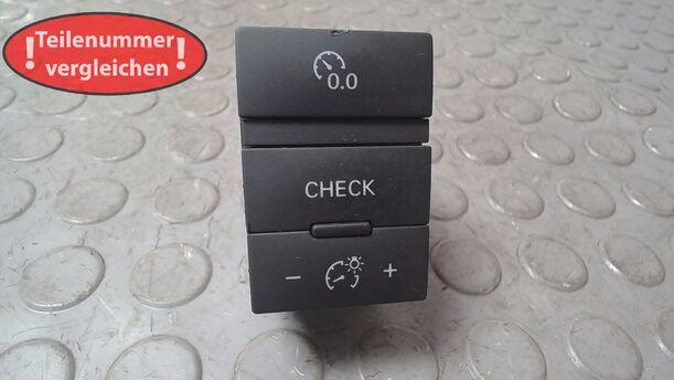 Foto: SCHALTER LICHTSTÄRKE ANZEIGENINSTRUMENT eines Audi A6 allroad quattro 2.7 TDI tiptronic DPF GL