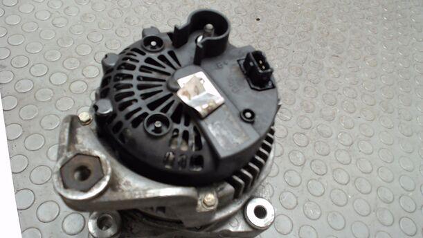 Foto: LICHTMASCHINE ( 150 A ) eines BMW X5 3.0 d GL