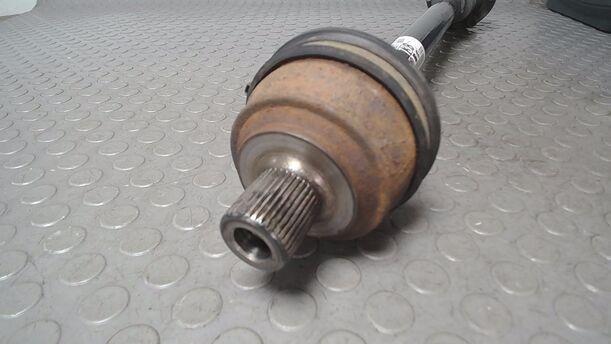 Foto: ANTRIEBSWELLE HINTEN LINKS ( QUATTRO ) eines Audi A6 allroad quattro 2.7 TDI tiptronic DPF GL