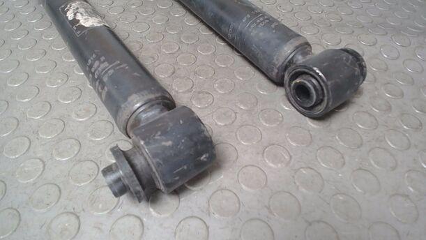 Foto: STOSSDÄMPFERPAAR HINTEN (AVANT / QUATTRO) eines Audi A6 allroad quattro 2.7 TDI tiptronic DPF GL