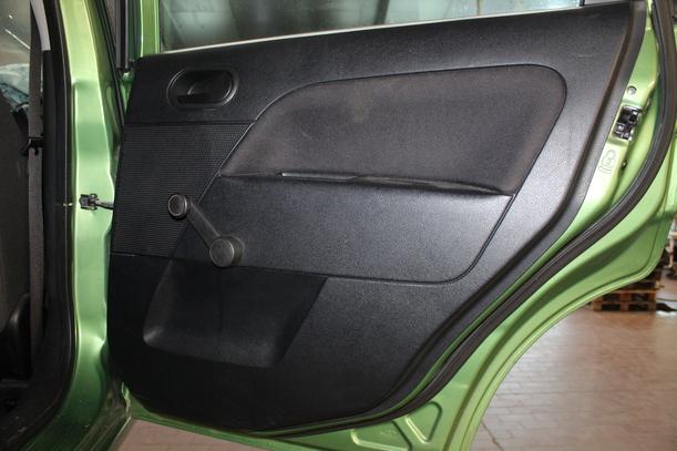 Foto: TÜR HINTEN REHTS eines Ford Fiesta 1.4 GL