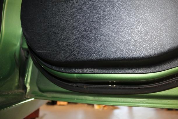 Foto: TÜR HINTEN REHTS eines Ford Fiesta 1.4 GL