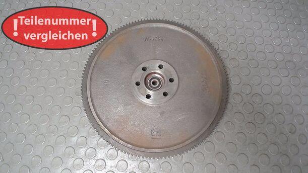 Foto: SCHWUNGRAD/ SCHWUNGSCHEIBE Z10XE eines Opel Agila 1.0 12 V GL