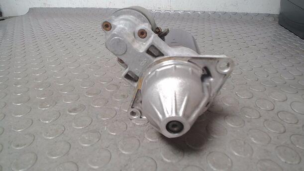Foto: ANLASSER / STARTER  BOSCH eines Opel Agila 1.0 12 V GL
