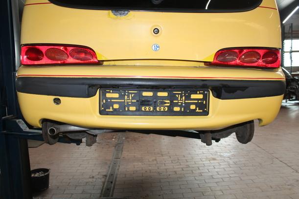 Foto: STOSSFÄNGER / STOSSSTANGE HINTEN eines Fiat Seicento 1.1 GL