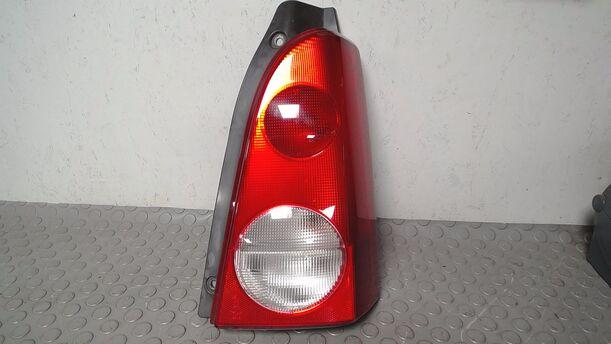 Foto: HECKLEUCHTE/ RÜCKLEUCHTE RECHTS ( VALEO ) eines Opel Agila 1.0 12 V GL