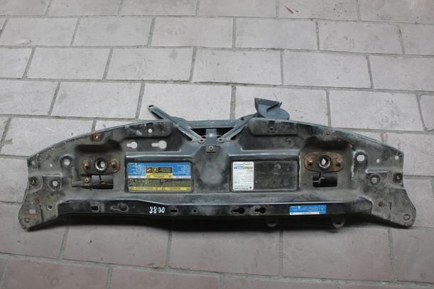 Foto: FRONTBLECH / SCHLOSSTRÄGER eines Saab 9-3 1.9 TiD Sport Kombi DPF GL