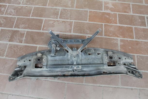 Foto: FRONTBLECH / SCHLOSSTRÄGER eines Saab 9-3 1.9 TiD Sport Kombi DPF GL