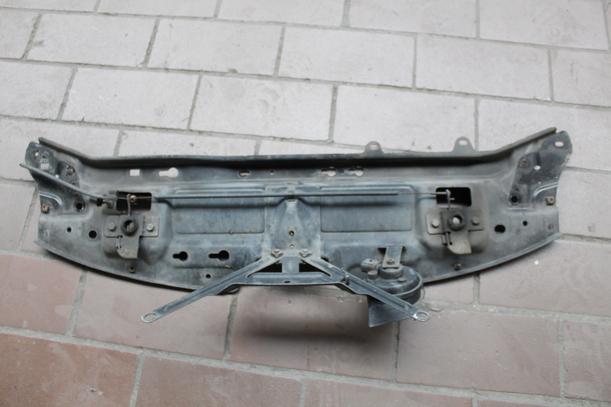 Foto: FRONTBLECH / SCHLOSSTRÄGER eines Saab 9-3 1.9 TiD Sport Kombi DPF GL