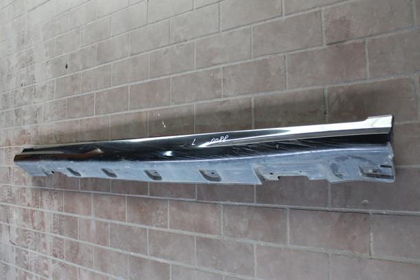 Foto: SCHWELLERBLENDE LINKS eines Saab 9-3 1.9 TiD Sport Kombi DPF GL