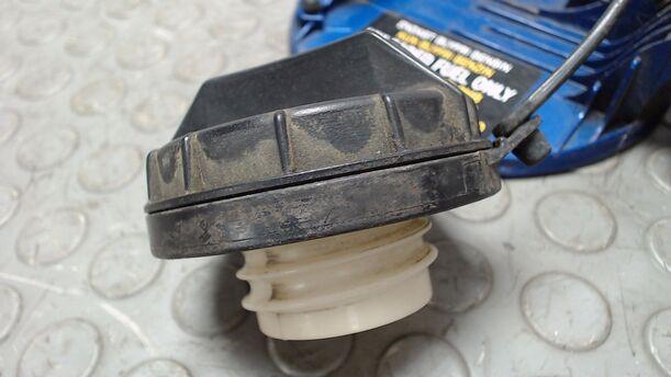 Foto: TANKKLAPPE / TANKDECKEL / TANKVERSCHLUSS eines Kia Picanto 1.1 GL