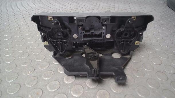 Foto: HEIZUNGSBETÄTIGUNG eines Fiat Seicento 1.1 GL