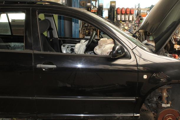 Foto: TÜR VORN RECHTS eines Skoda Fabia 1.4 TDI Combi GL
