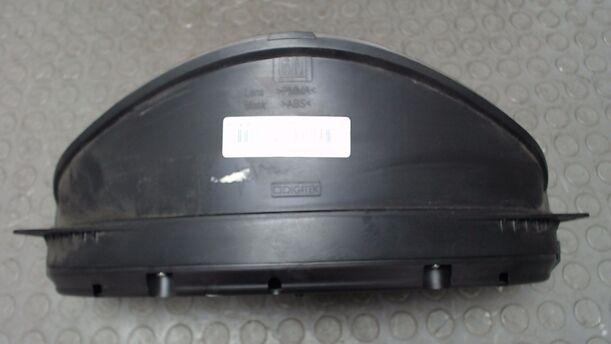 Foto: TACHOEINHEIT / KOMBIINSTRUMENT eines Saab 9-3 1.9 TiD Sport Kombi DPF GL
