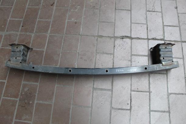 Foto: VERSTÄRKUNG VORN eines Peugeot 207 120 GL