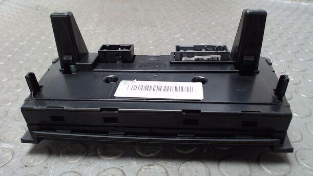 Foto: HEIZUNGSBETÄTIGUNG eines Saab 9-3 1.9 TiD Sport Kombi DPF GL
