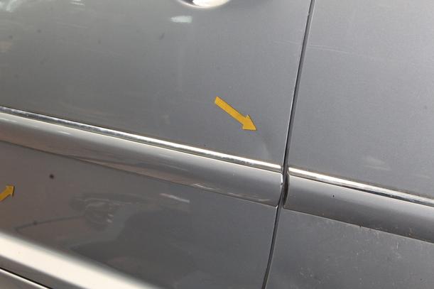 Foto: TÜR VORN LINKS (2/3-TÜRER) eines Peugeot 207 120 GL