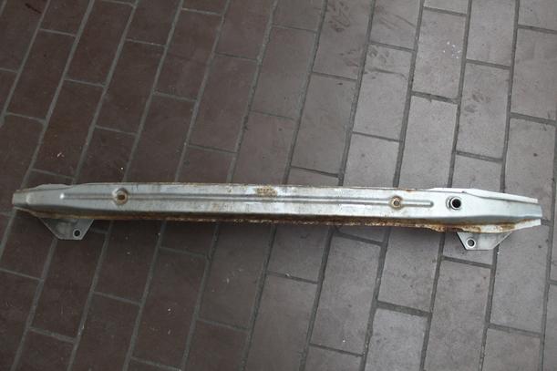 Foto: VERSTÄRKUNG HINTEN eines Peugeot 207 120 GL