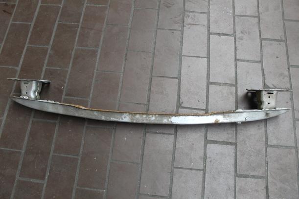 Foto: VERSTÄRKUNG HINTEN eines Peugeot 207 120 GL