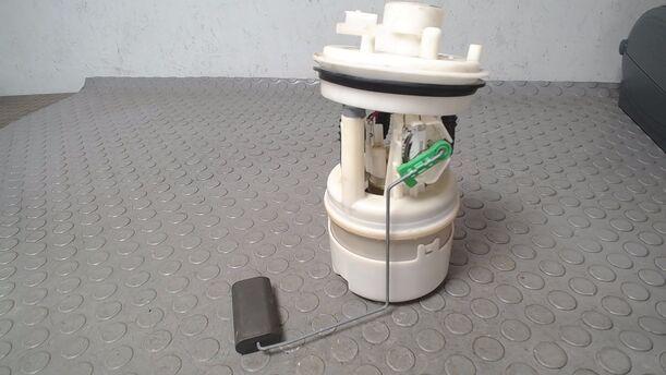 Foto: KRAFTSTOFFPUMPE eines Fiat Seicento 1.1 GL