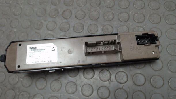 Foto: FENSTERHEBERSCHALTER VORN LINKS eines Saab 9-3 1.9 TiD Sport Kombi DPF GL