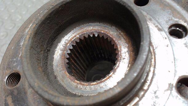 Foto: ACHSSCHENKEL VORN LINKS eines Saab 9-3 1.9 TiD Sport Kombi DPF GL