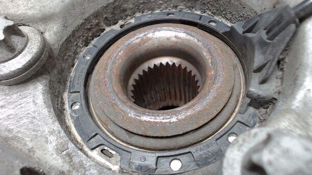 Foto: ACHSSCHENKEL VORN LINKS eines Saab 9-3 1.9 TiD Sport Kombi DPF GL
