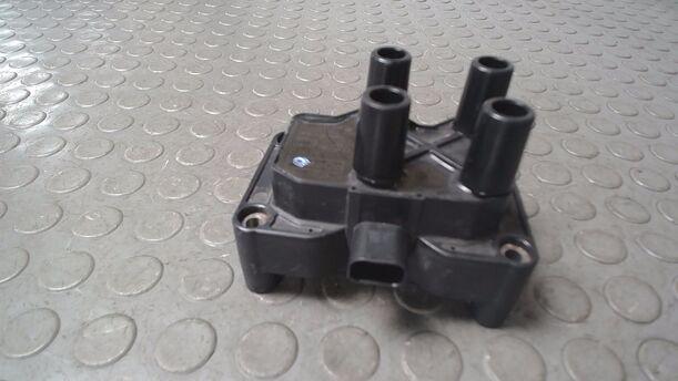 Foto: ZÜNDSPULE eines Ford Fiesta 1.4 GL