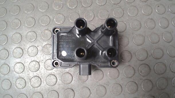 Foto: ZÜNDSPULE eines Ford Fiesta 1.4 GL