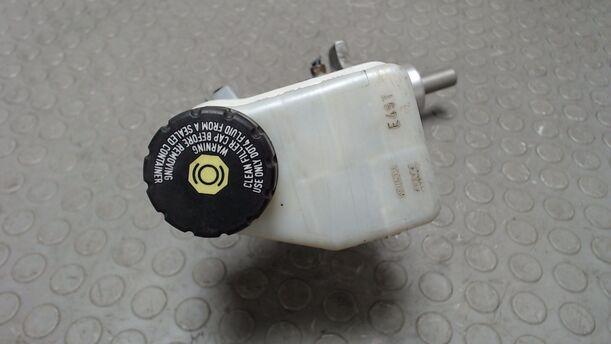 Foto: HAUPTBREMSZYLINDER eines Saab 9-3 1.9 TiD Sport Kombi DPF GL