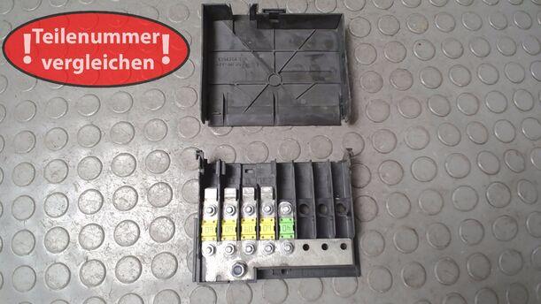 Foto: SICHERUNGSKASTEN BATTERIE eines Ford Fiesta 1.4 GL