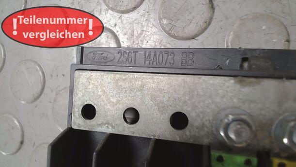 Foto: SICHERUNGSKASTEN BATTERIE eines Ford Fiesta 1.4 GL