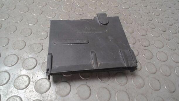 Foto: SICHERUNGSKASTEN BATTERIE eines Ford Fiesta 1.4 GL