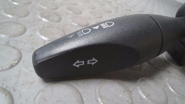Foto: BLINKSCHALTER/ KOMBISCHALTER eines Ford Fiesta 1.4 GL